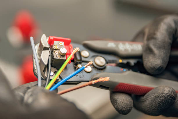 Best Affordable Emergency Electrician  in Cobden, IL
